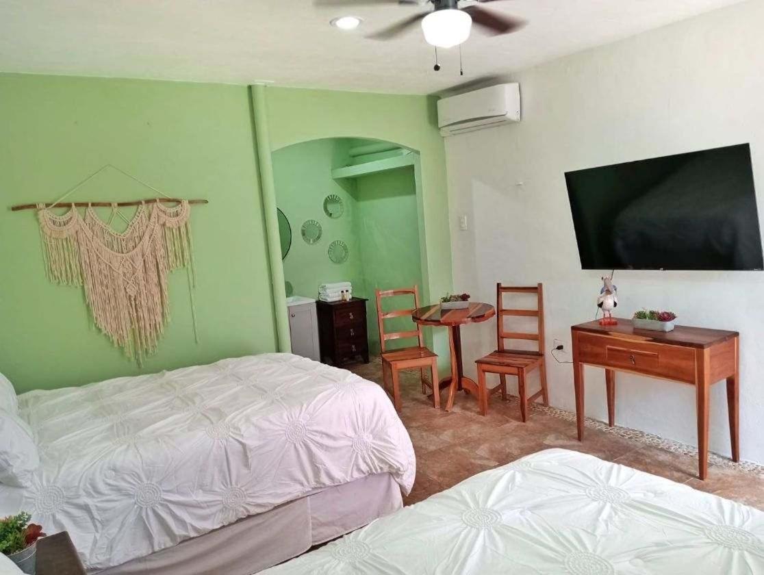 Pelican Inn At Las Dunas チェレム エクステリア 写真